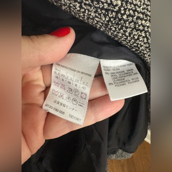 MaxMara Tweed Virgin Wool Blazer | Italian Luxury | Size 6 - Picture 8 of 13